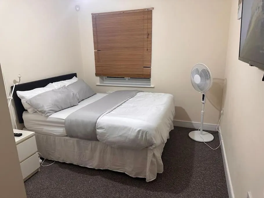 Justalf Facilities-Spacious 2-Bed Apartment In Thamesmead, Greenwich London