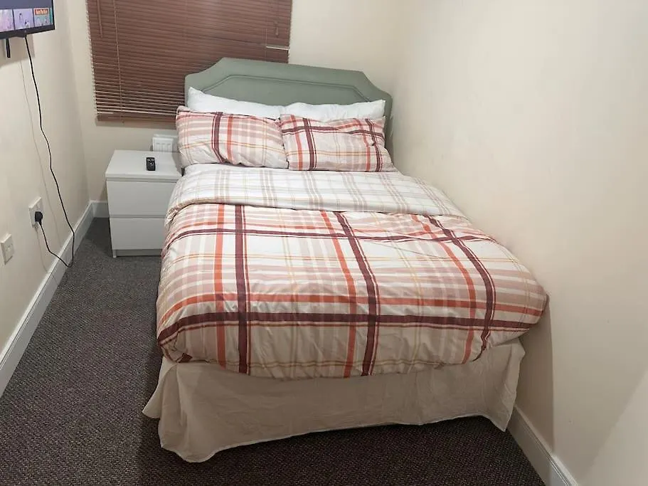 Justalf Facilities-Spacious 2-Bed Apartment In Thamesmead, Greenwich London